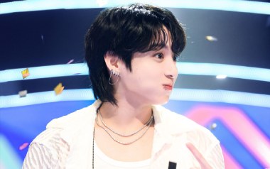 Seven吉他谱_田柾国_A调_变调夹2品_南音吉他的教程