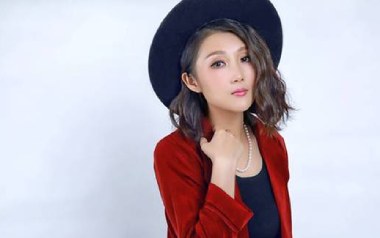爱河吉他谱_蒋雪儿_C调_变调夹降半音调弦_网络转载