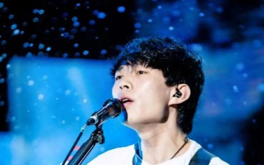 不由自主吉他谱_赵雷_C调_变调夹5品_两万五