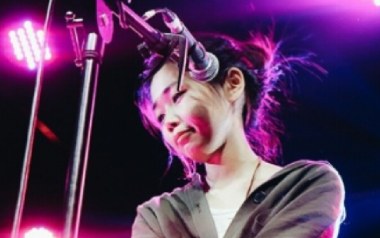 出山吉他谱_花粥_E调_变调夹4品_无限延音