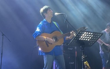 大海啊故乡吉他谱_钟立风_D调_变调夹不夹_网络转载