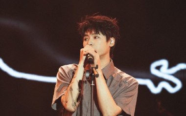 第三种人吉他谱_隔壁老樊_G调_变调夹2品_吉他专家