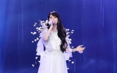 冬季到台北来看雨吉他谱_孟庭苇_G调_变调夹降全音调弦_半音符