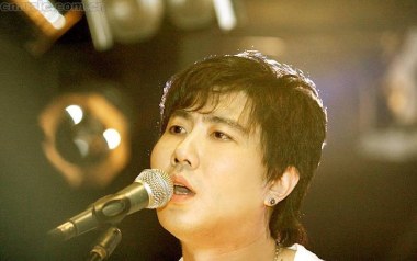 儿子我是你爸爸吉他谱_王宝_G调_变调夹不夹_小东音乐