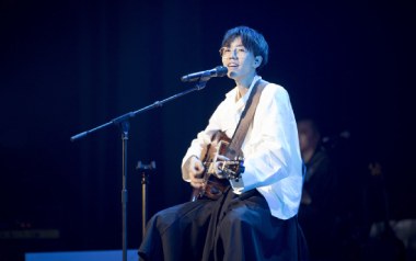 放空吉他谱_陈鸿宇_A调_变调夹不夹_吉他专家