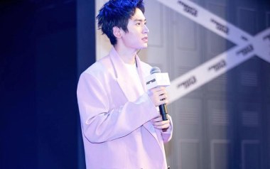 光吉他谱_张哲瀚_C调_变调夹2品_弦木吉他