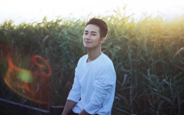 光白吉他谱_柳爽_C调_变调夹不夹_吉他专家