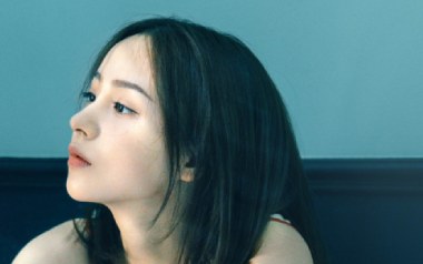孤独她呀吉他谱_二珂_C调_变调夹降半音调弦_网络转载