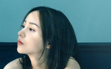 孤独她呀吉他谱_二珂_G调_变调夹4品_优卡音乐