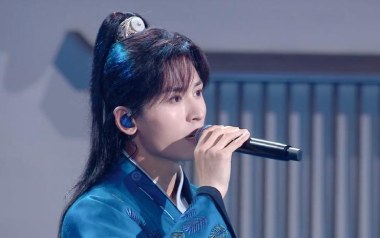 孤梦吉他谱_张哲瀚_C调_变调夹1品_网络转载