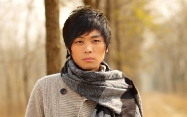 过期爱情吉他谱_雨宗林_C调_变调夹1品_旋转七天琴行