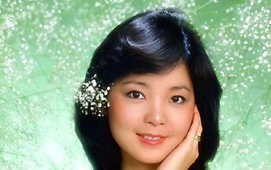 何日君再来吉他谱_邓丽君_G调_变调夹不夹_一颗加菲