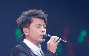 花街的流星吉他谱_李克勤_C调_变调夹不夹_网络转载
