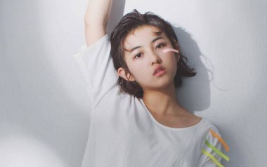 举镜子的女孩吉他谱_张子枫_G调_变调夹3品_无限延音