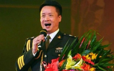军人本色吉他谱_阎维文_G调_变调夹3品_一颗加菲