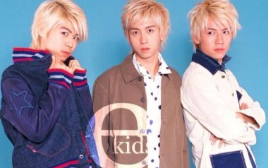 开始恋爱吉他谱_E-KIDS_C调_变调夹不夹_两万五