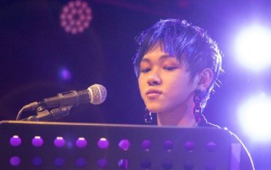 苦厄吉他谱_张嫮目_C调_变调夹2品_网络转载