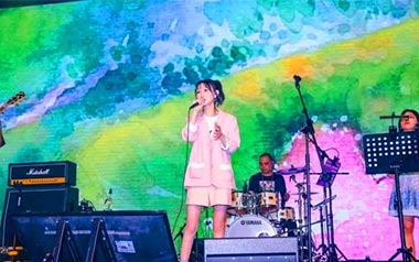 绿色吉他谱_陈雪凝_C调_变调夹3品_唯音悦的教程