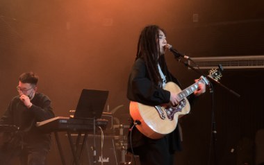 矛盾综合体吉他谱_李上安_C调_变调夹2品_一颗加菲
