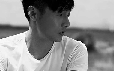 麻雀吉他谱_李荣浩_C调_变调夹5品_无限延音