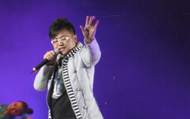 没有烟抽的日子吉他谱_南风_C调_变调夹1品_两万五