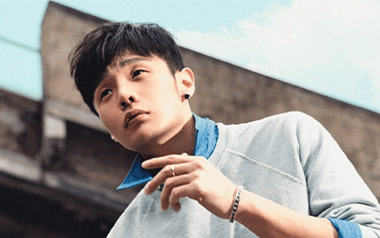 年少有为吉他谱_李荣浩_G调_变调夹3品_吉他专家