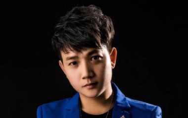 三年吉他谱_乐者_C调_变调夹2品_春哥