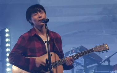 闪光的回忆吉他谱_逃跑计划_C调_变调夹4品_牧马人乐器