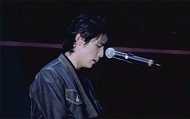 世界末日吉他谱_周杰伦_G调_变调夹不夹_喵了个艺
