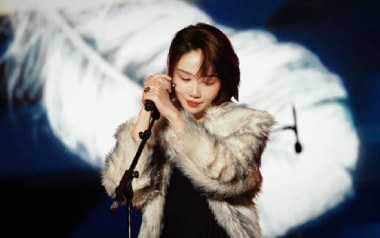 天才恋爱博弈吉他谱_刘恋_E调_变调夹不夹_濮宇