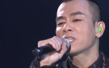 我爱的人吉他谱_陈小春_C调_变调夹2品_7T吉他教室的教程