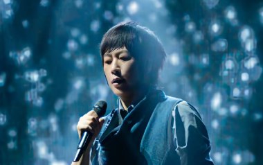 我不愿让你一个人吉他谱_五月天_E调_变调夹3品_7T吉他教室