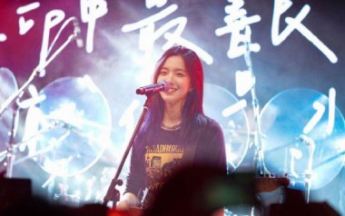 湘江中路吉他谱_庄达菲_G调_变调夹3品_两万五