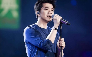 消失的月光吉他谱_李健_E调_变调夹不夹_网络转载