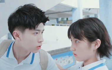 星星永远发着光吉他谱_彭宇昕Chloe_C调_变调夹2品_两万五