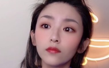 心恋吉他谱_阎其儿Jill_C调_变调夹3品_唯音悦的教程