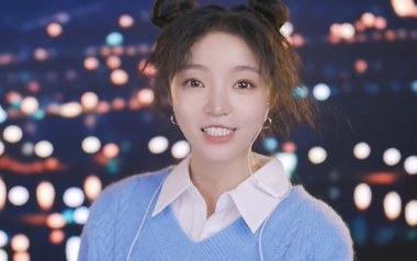 学猫叫吉他谱_小潘潘_G调_变调夹降半音调弦_高音教的教程