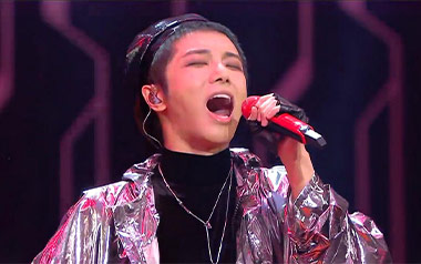 烟火里的尘埃吉他谱_华晨宇_C调_变调夹5品_吴先生TAB