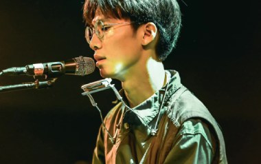 一根彩辫吉他谱_风子_G调_变调夹2品_网络转载