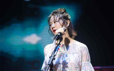 一棵会开花的树吉他谱_谢春花_C调_变调夹1品_吉他专家