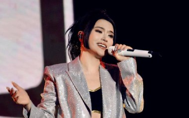 一直想着他吉他谱_庄心妍_F调_变调夹1品_小埋
