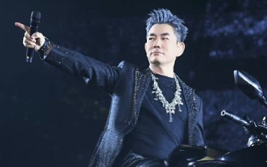 有梦的人吉他谱_任贤齐_G调_变调夹降半音调弦_濮宇