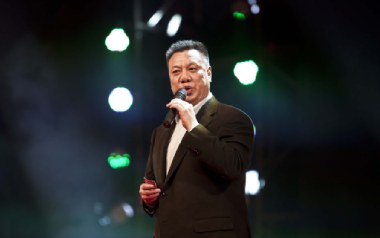 咱当兵的人吉他谱_刘斌_C调_变调夹4品_濮宇