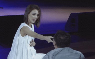 怎样吉他谱_戴佩妮_C调_变调夹2品_木头吉他