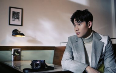 至少我还记得吉他谱_周兴哲_G调_变调夹3品_一颗加菲