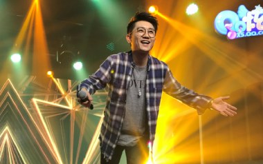 自娱自乐吉他谱_金志文_C调_变调夹3品_第七城市